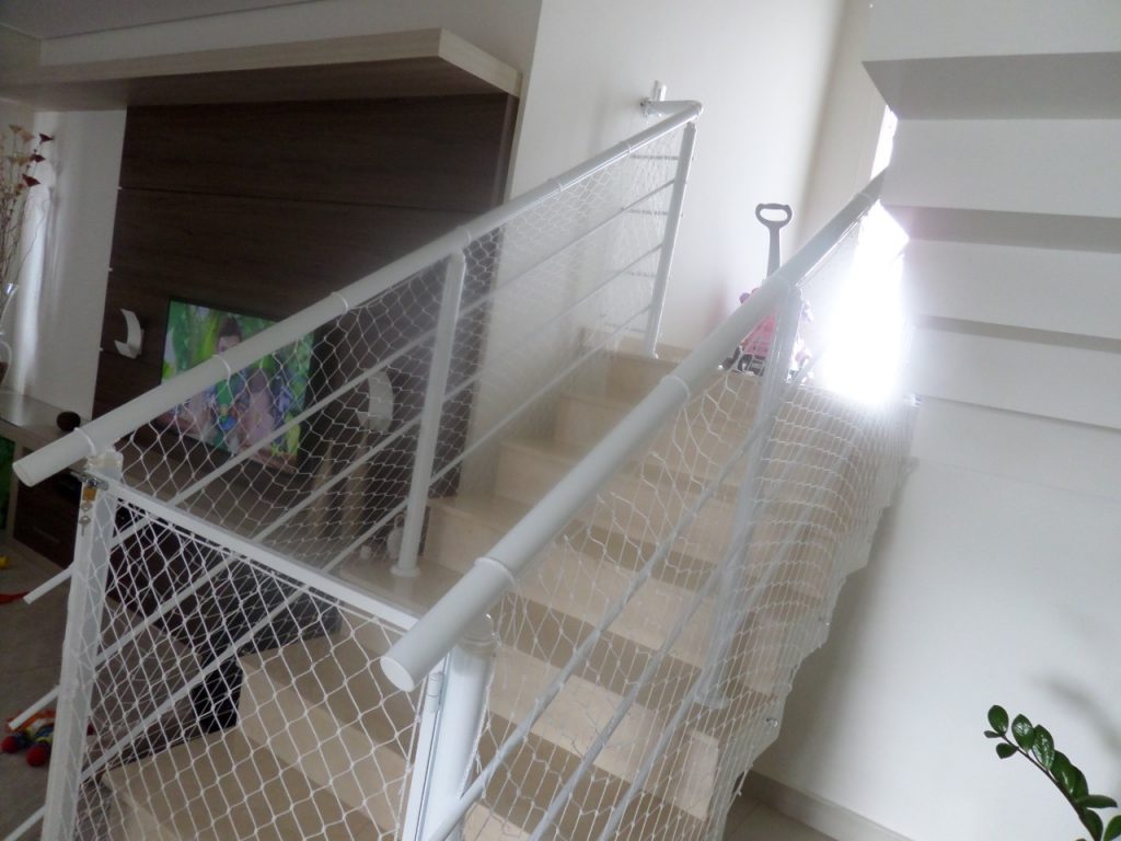 Escadas e mezaninos instalado pela Itália Redes Escadas e mezaninos instalado pela Itália Redes